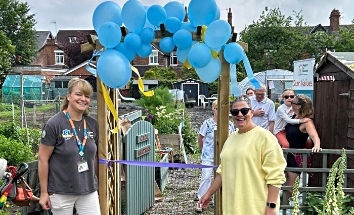 NANTWICH: Nantwich's community wellbeing garden is given a bloomin' nice boost by local care firm @RightatHome_SC - full story thenantwichnews.co.uk/2024/05/24/car…