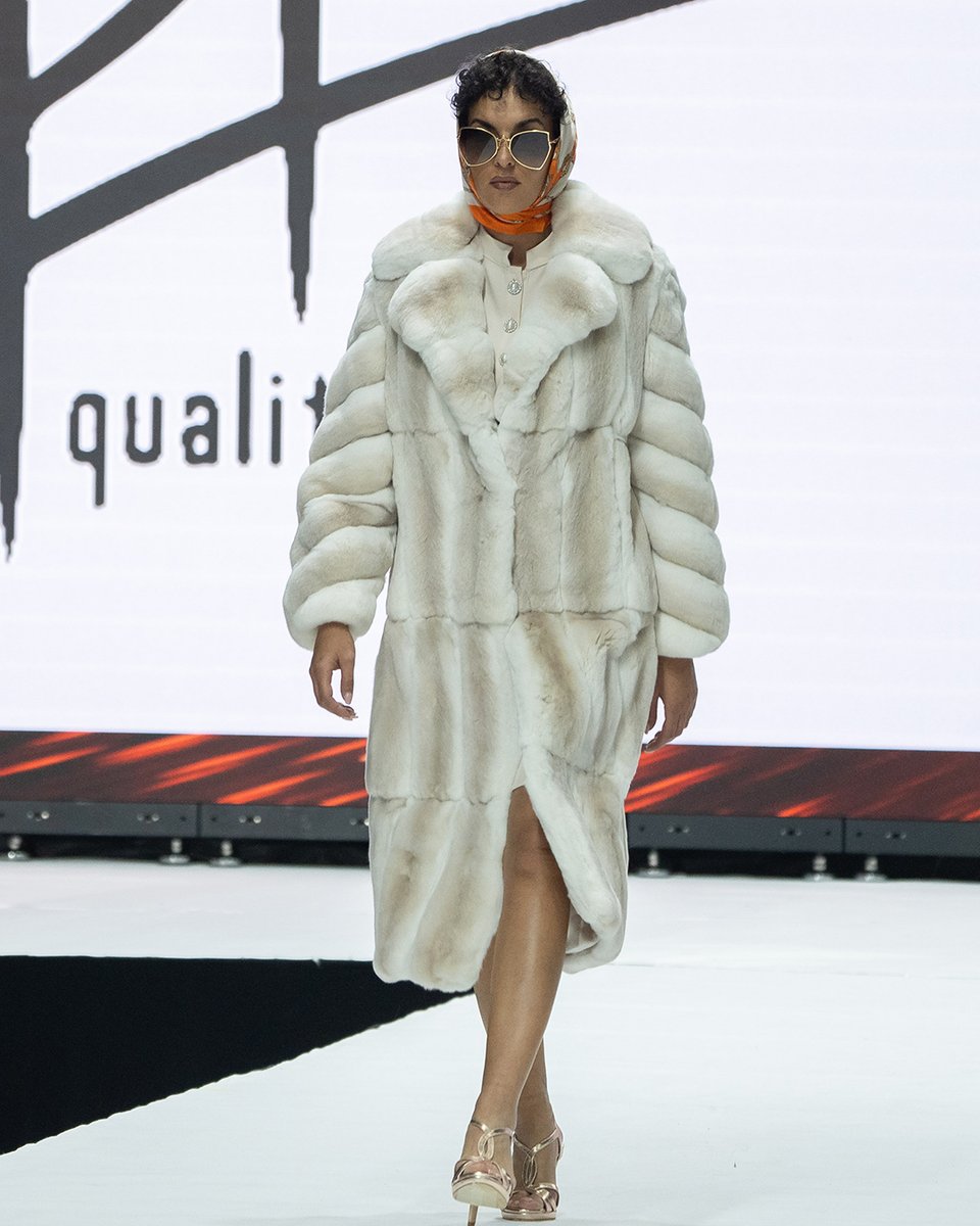 kastoriafurfair's tweet photo. #PTFurs AW24 collection at the 49th KIFF’s Fashion Gala Show
#kastoriafurfair #kiff #fur #furfashion #ott #qotd #ootd #ootn #fashionweek #womenswear #outerwear #fashion #chinchilla #sable #runwaymodel #catwalkmodel #catwalk #models #galashow #runway #fashiongala #ptfurs https://t.co/gwqFZcSHJu