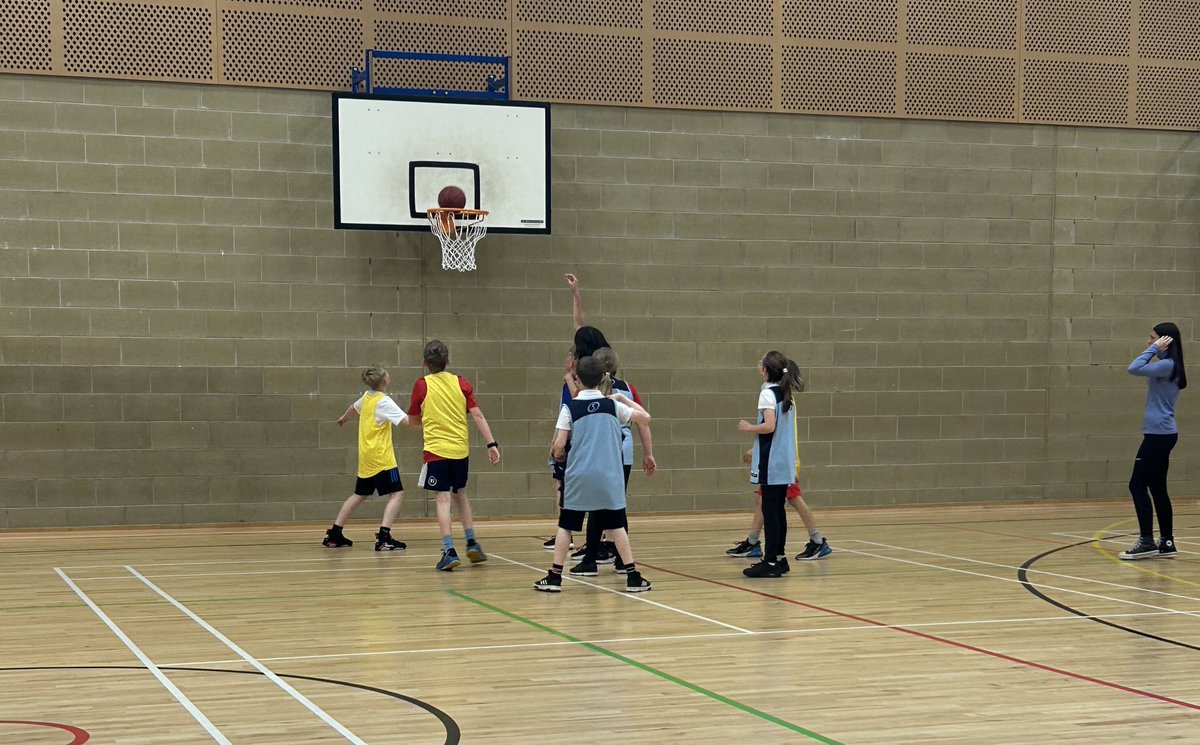 🏀Falkirk Cluster Basketball Festival🏀 . Great night with lots of skills on show, the standard was high and the sportsmanship was even better! Well done everyone 👏🏽🔥 . @bantaskinps @ComelyParkPS @BainsfordPS @SlamannanPS