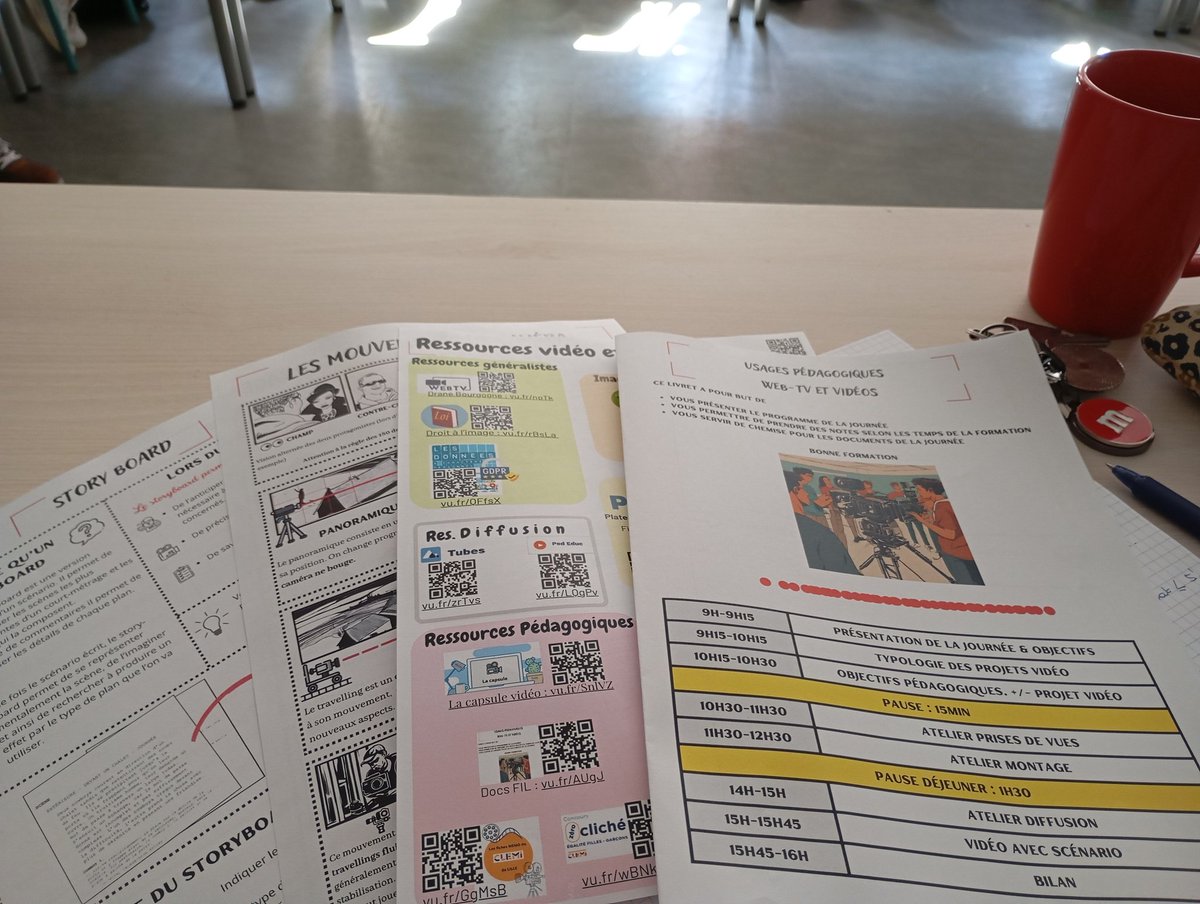 JeanRostandGers's tweet photo. Formation autour des usages pédagogiques WebTV et vidéos au @JeanRostandGers aujourd'hui ! 🟩📽️🎬🎧 @dsden_32 @EduLabFrance #studiomedia #capsulevideo @LeCLEMI #FIL2024 #ecranvert https://t.co/5bAbN082Ke