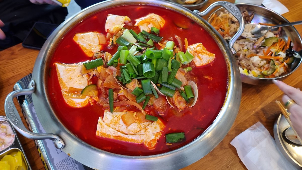 Vincent_Wu_1's tweet image. Korean Food #koreanfood #Koreanchicken #bibimbap