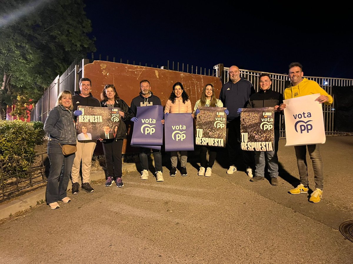 🇪🇺Ayer comenzó la campaña electoral con la tradicional pegada de carteles para las #eleccioneseuropeas, que se celebran el próximo 9 de junio.

🔹Tú voto es la respuesta.

#turespuesta #votapp #pp #partidopopular #ppdaganzo