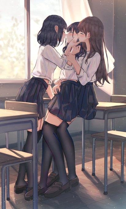 「black thighhighs short hair」 illustration images(Latest)