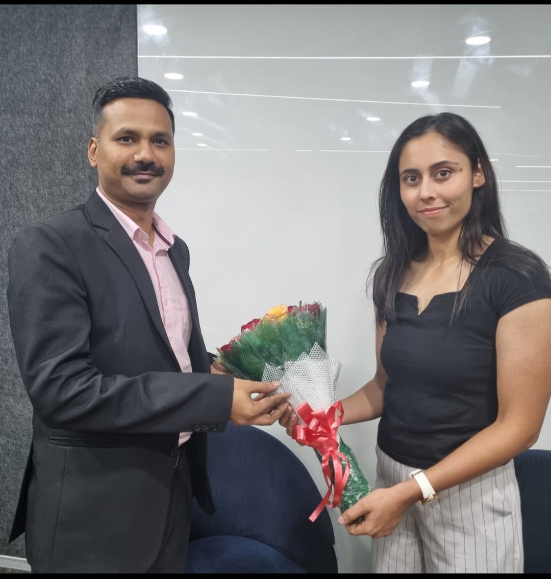 abhishiekh's tweet image. Dr Ritika Aima AIR 33 of #upsc CSE 2023 being felicitated by @gsscoreofficial faculty Shivlal Gupta.

@RitikaAima 

Already in training for IPS she will soon transition to IAS.

Another #upsctopper at #gsscore #ias #ips #upsc

Many congratulations to her!!