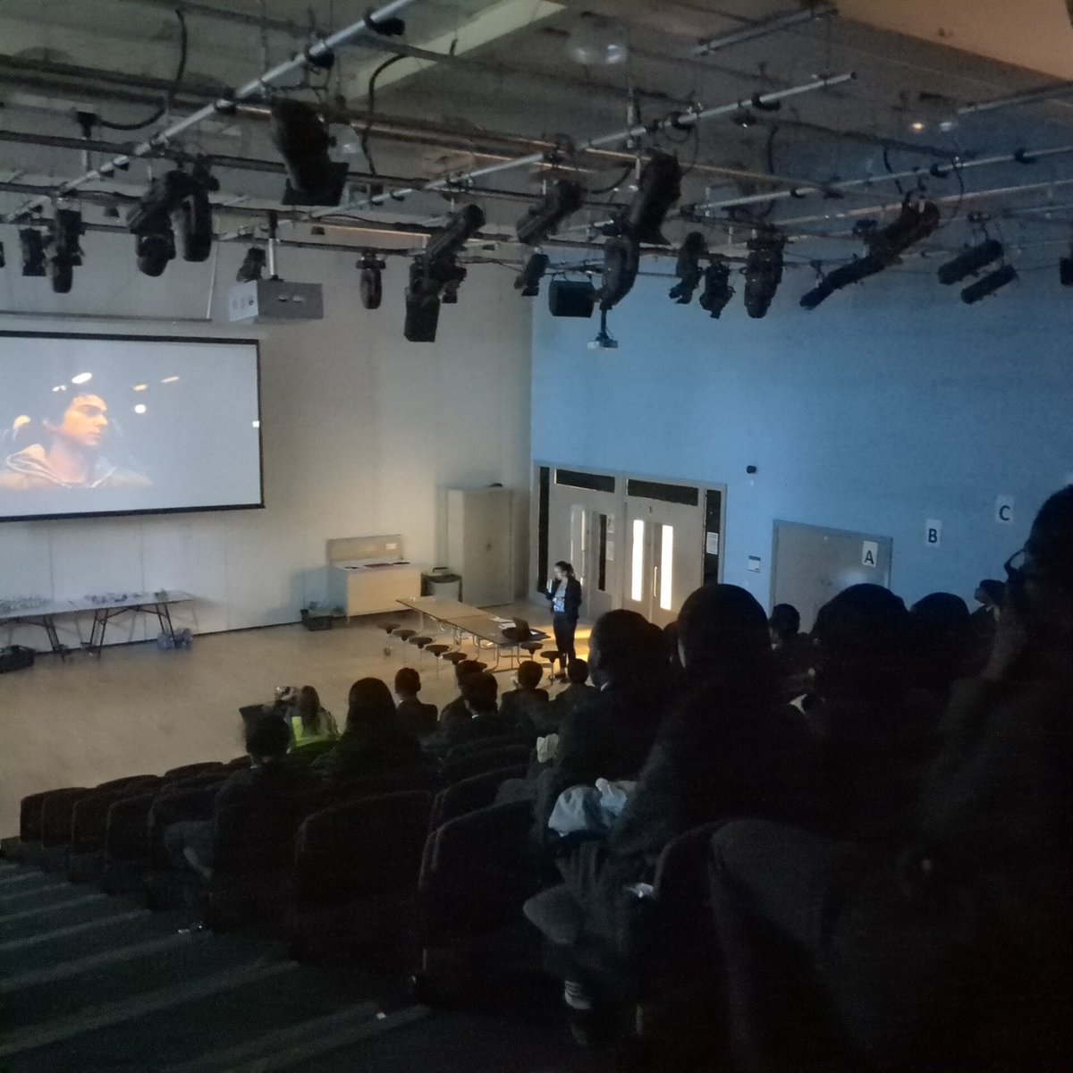 MrHodgsonCMA's tweet photo. So pleased to see hundreds of students from Years 7 to 10 enjoying their attendance and attitude rewards movie. Well done to these excellent @CedarMount_BF students. #TheCMAWay https://t.co/j1czfeb6Lf