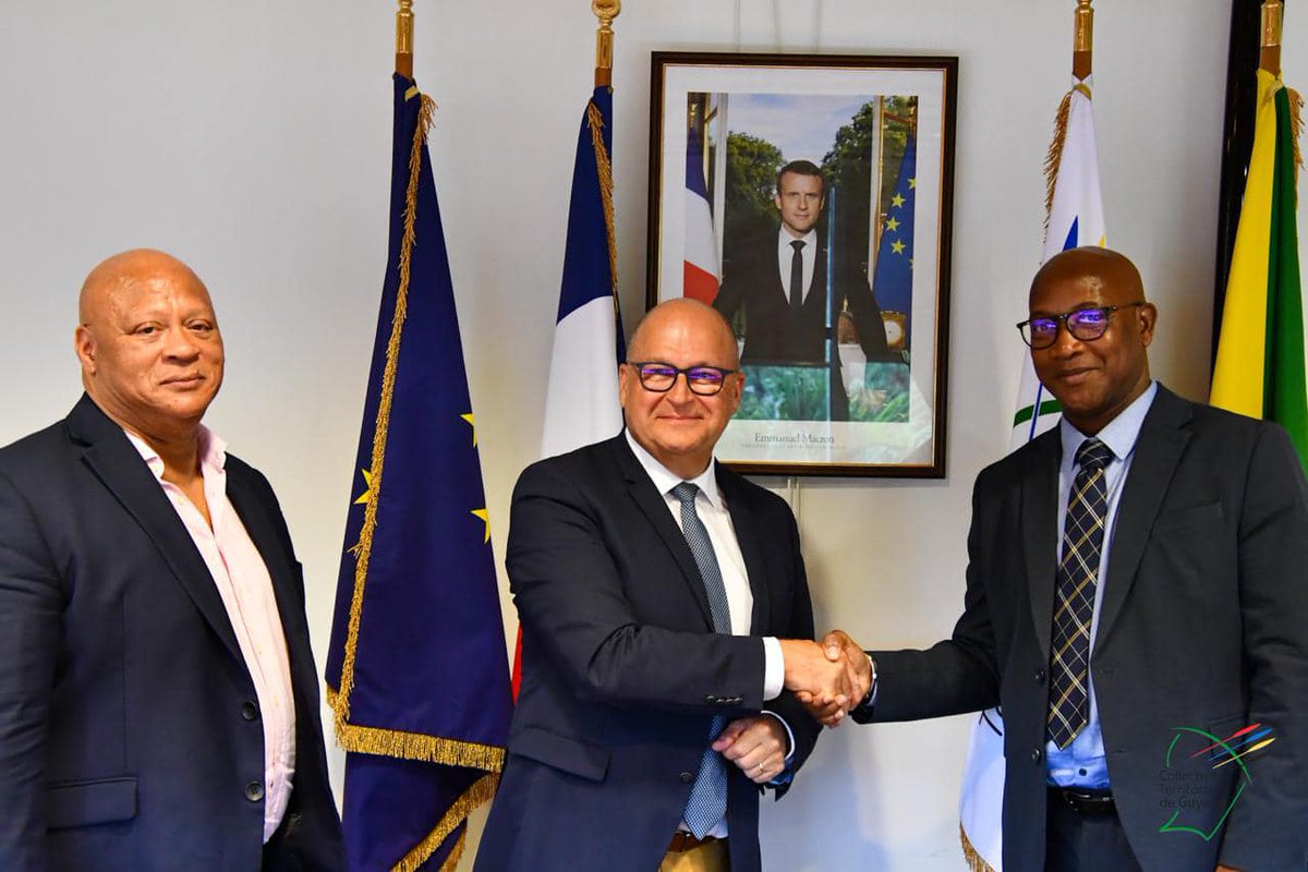 Très honoré et heureux d'avoir pu échanger avec Gabriel Serville, président de la Collectivité territoriale de Guyane, et ses équipes, sur tous les grands enjeux du territoire à l'occasion de ma première visite dans cette belle région.
lnkd.in/e_UdfttH