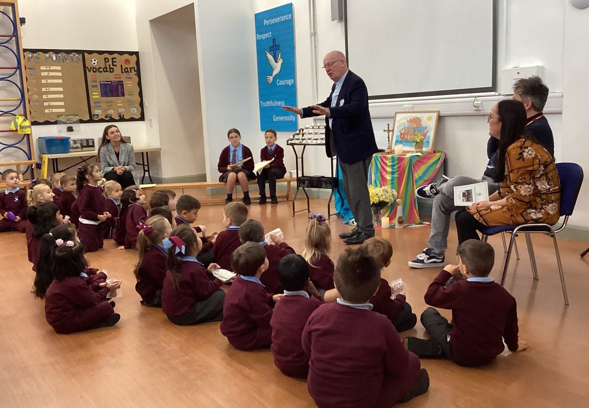 Today, we look back to the wonderful welcome service that was held for new reception pupils at @FaithPrimary in September.

Children and their families were invited to light a candle to symbolise their new academic and spiritual journey.

#FlashbackFriday