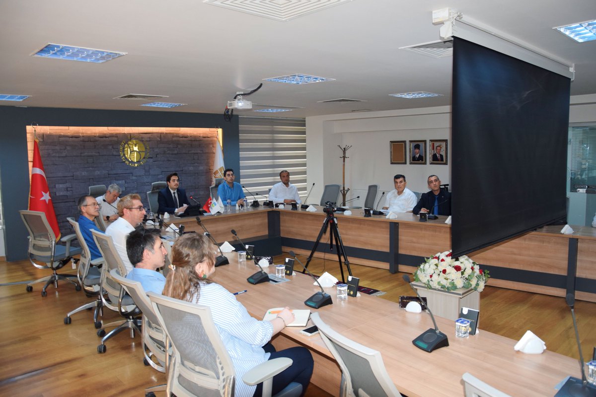 hakancakar27's tweet photo. #Balıkesir Balıkesir Büyükşehir Belediyesi BASKİ Genel Müdürlüğü olarak, Birleşmiş Milletler Kalkınma Programı (UNDP) Türkiye Ofisi ile "İklim Değişikliği ve Çevre" konulu proje işbirliği toplantısını başarıyla gerçekleştirdik.

Toplantıda, iklim değişikliğine karşı alınacak önlemler ve işbirliği yapılabilecek projeler üzerine verimli görüşmeler yapıldı. Bu işbirliği, sürdürülebilir bir gelecek için önemli adımlar atmamıza olanak tanıyacak.

Ortak amacımız, çevremizi koruyarak gelecek nesillere daha sağlıklı ve yaşanabilir bir dünya bırakmak. Bu de��erli projede emeği geçen herkese teşekkür ediyoruz. Hep birlikte, doğamızı ve geleceğimizi koruyalım! @balikesirbld @baskiimudurlugu @undpturkiye 

#İklimDeğişikliği #ÇevreKoruma #SürdürülebilirGelecek #BASKİ #UNDP #Balıkesir 

As the General Directorate of Water and Sewage Administration of Balıkesir Metropolitan Municipality, we successfully organized a project collaboration meeting on "Climate Change and Environment" with the United Nations Development Programme (UNDP) Turkey Office.

During the meeting, fruitful discussions were held on measures to be taken against climate change and potential collaborative projects. This partnership will enable us to take important steps towards a sustainable future.

Our common goal is to leave a healthier and more livable world for future generations by protecting our environment. We extend our gratitude to everyone who contributed to this valuable project. Let's together preserve our nature and our future! @UNDP 

#ClimateChange #EnvironmentalProtection #SustainableFuture #BASKI #UNDP #Balıkesir