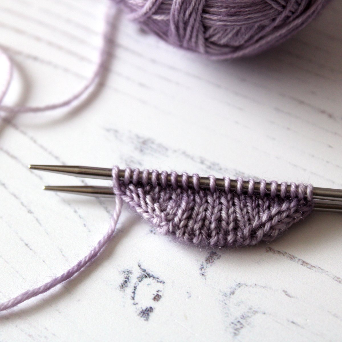 I love the start of a sock toe. This is the point where we start spacing out the increases more but I like to stop and admire how cute it is!

#EdenCottageYarns #GloamingSocks #LizCorkeKnits #SockKnitting