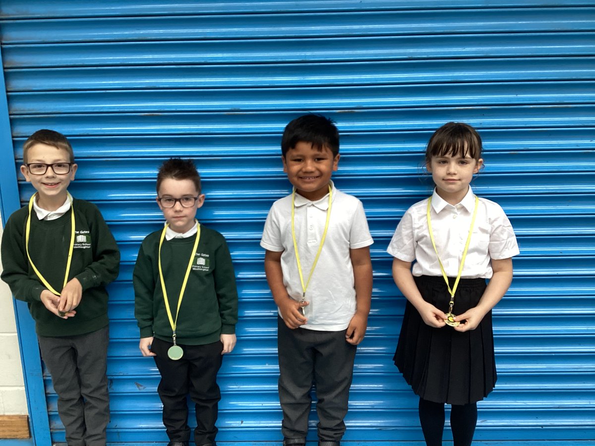 GatesPrefects's tweet photo. Well done to our stars of the week! You did a great job, keep it up! ⭐️✨🌟 https://t.co/CYdciyHs6L
