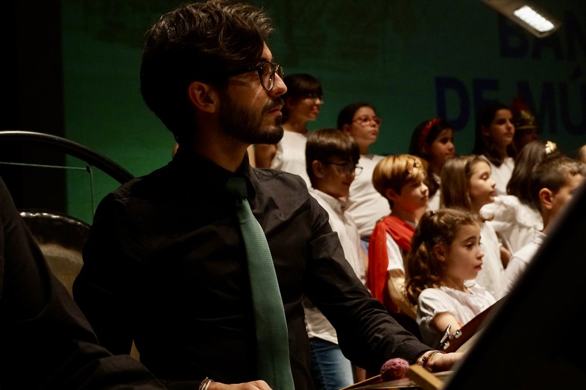 🎶 La Banda y las Escuelas Municipales de Música de #Badajoz ofrecieron ayer el concierto 'Érase una vez la música' dentro del ciclo #TocaLaBanda