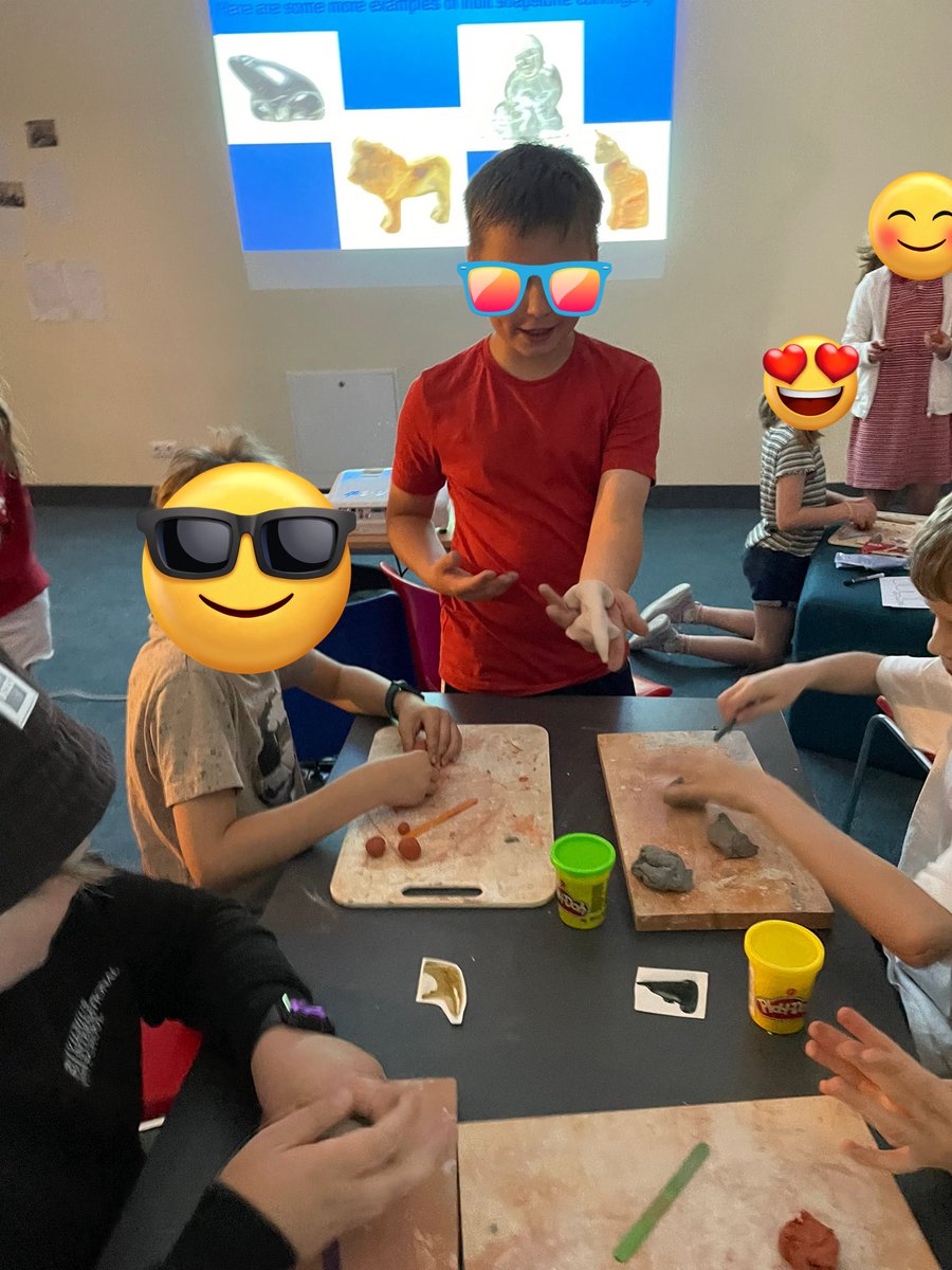ASerranoEDU's tweet photo. #students decided to #make an Arts Festival to explore different mediums and ways to interpret expression. #collaboration to #create engaging, #interactive activities for visitors at the Poetry Cafe, Storytelling Circle, Music &amp; Movement, and Art Gallery of world art! #inquiry https://t.co/B02QZkZnP5