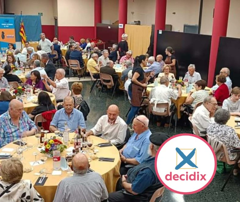 👥 Membres de Decidix vàrem estar presents en els XXXVI Premis Lliteraris i d'Investigació d'El Piló de Burjassot. 

💙❤️💛 És un honor compartir este dia en una de les associacions senyeres del valencianisme, que seguix desenrollant un valiosíssim treball.

🫵🏼 Decidix