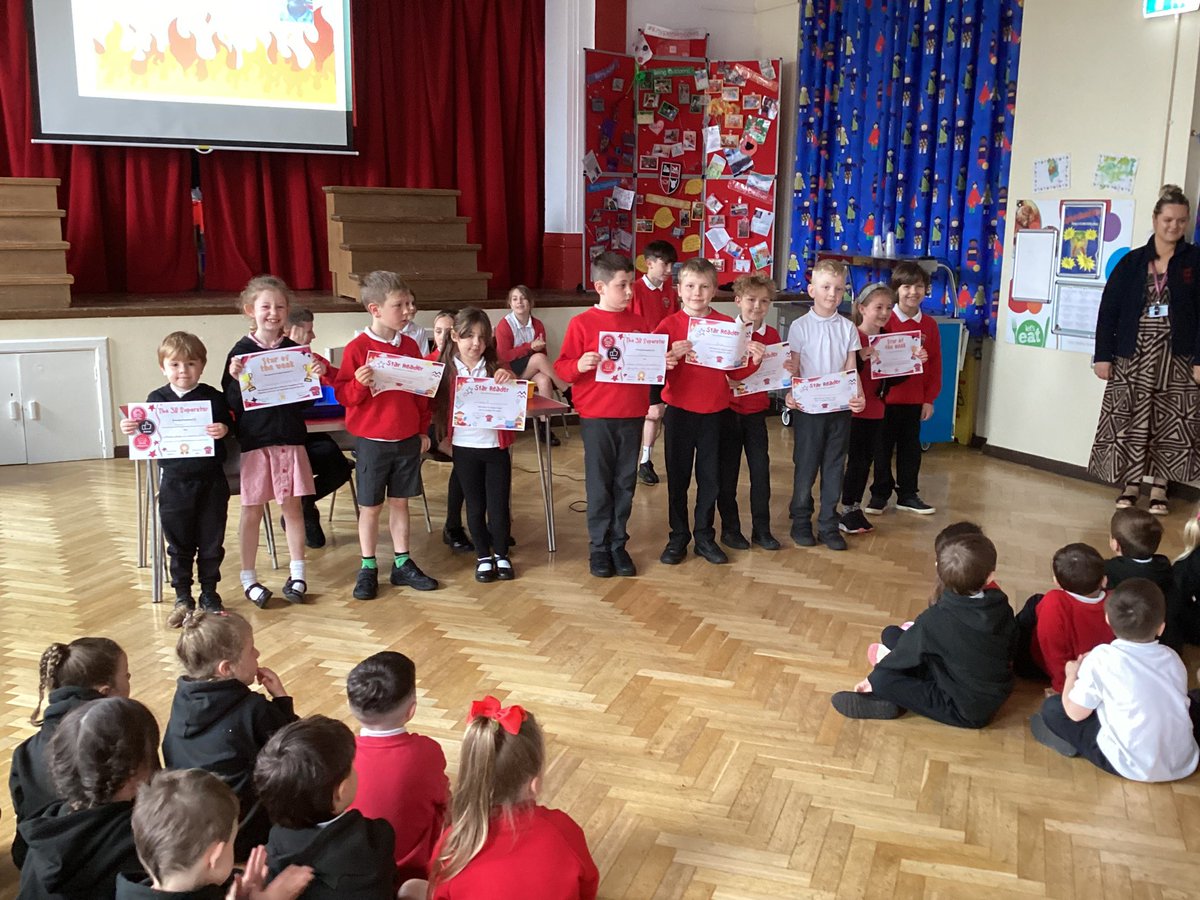 Knypersley First School tweet media