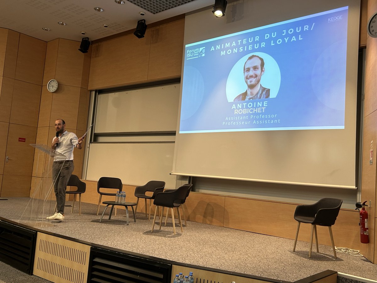 KedgeBS's tweet photo. #ForumISLI2024 🚩 | C'est parti pour la 32ème édition du Forum ISLI sur notre campus de #Bordeaux !
Cette édition met à l’honneur le thème suivant : « 40 ans de L’#ISLI : Des origines de la logistique globale aux nouveaux enjeux de la #SupplyChain ». 🎙️ https://t.co/ZMUsqxrWO9
