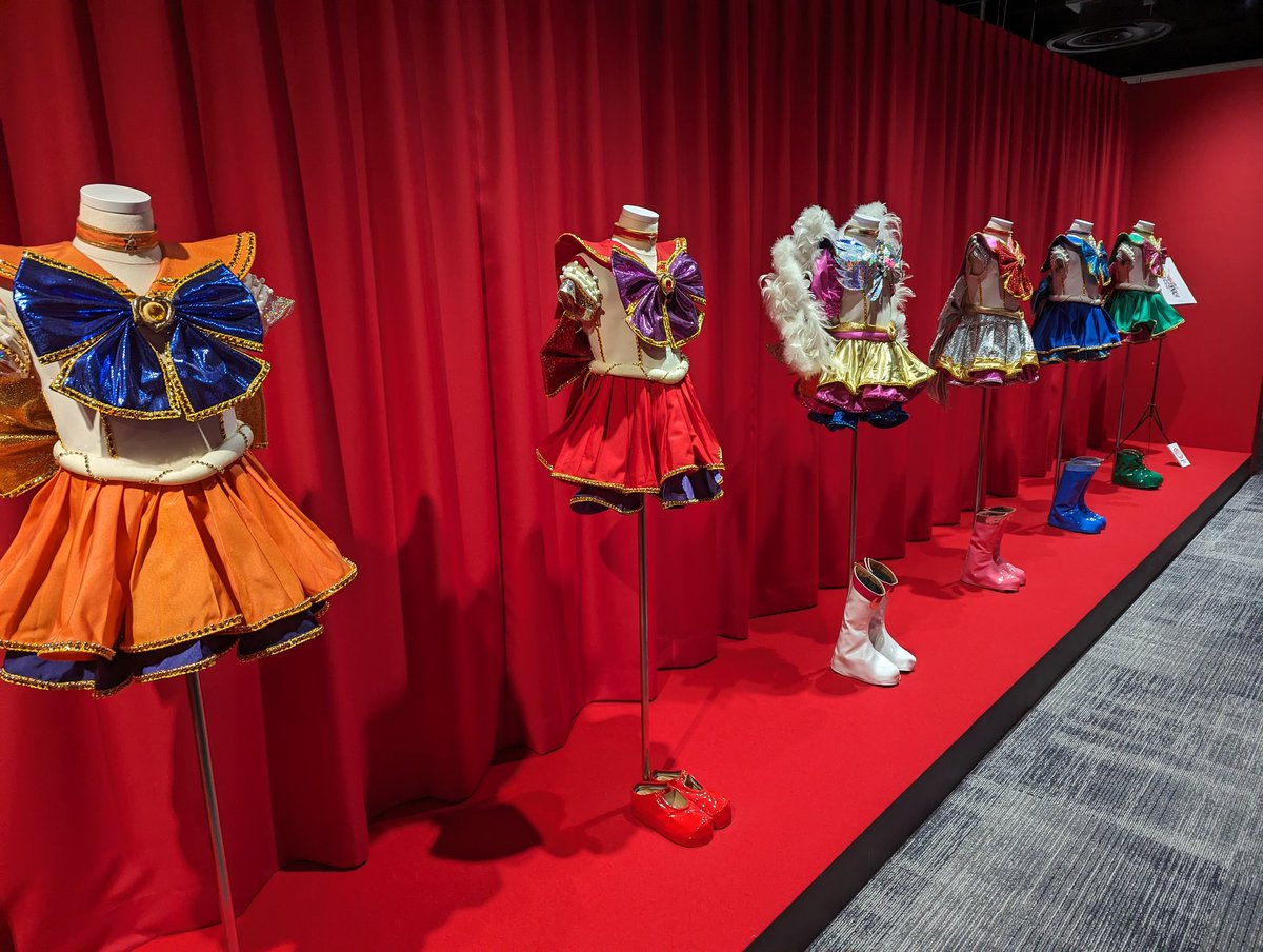 Of course, my Japan trip wouldn't be complete without visiting the Sailor Moon Museum in Osaka! :D It was an amazing experience seeing the Sailor Moon franchise all in one place. The highlight was definitely seeing Naoko Takeuchi's original artworks!! Loved the insane details.