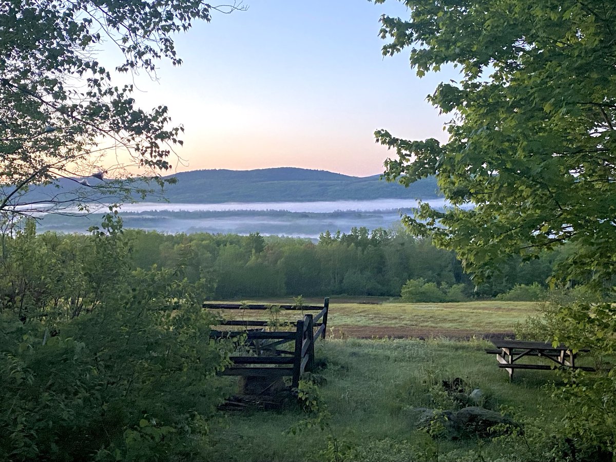 Morning view #appleton #maine #sunrise ⁦@Ted_WMTW⁩ ⁦@JessicaGagneTV⁩ ⁦@jazulay_news⁩ ⁦@JacobMurphy_TV⁩ ⁦@NorahHoganWMTW⁩ ⁦@colleenhurleywx⁩ ⁦@StormHour⁩ ⁦@WMTWTV⁩