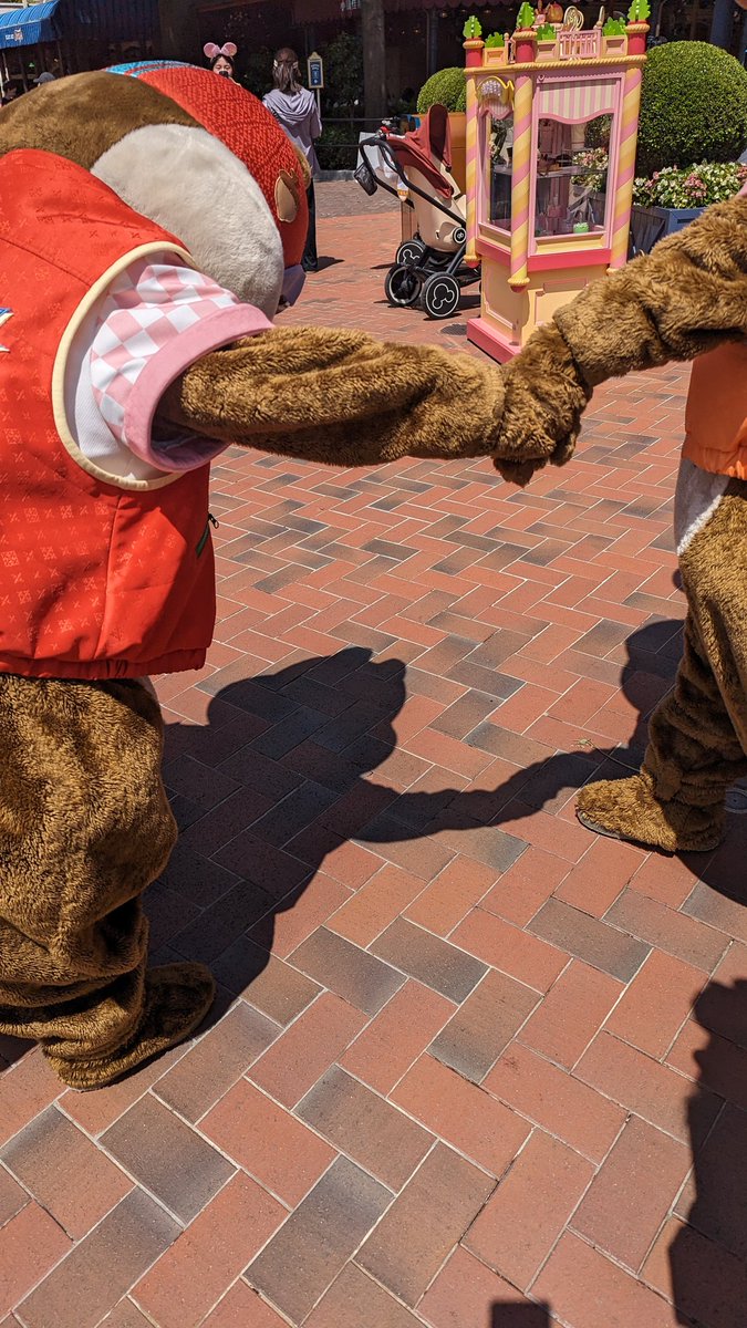 ISHI_DISNEY's tweet photo. 影あそび https://t.co/OsWFUJtmtd