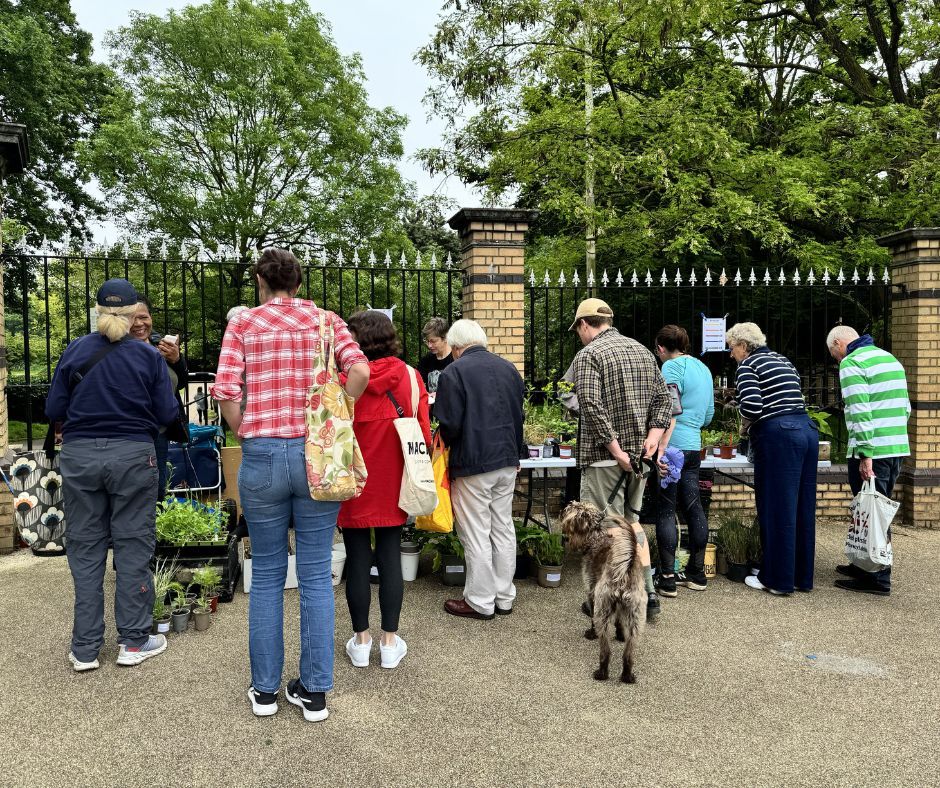 Thank you so much to everyone who came to our Plant Sale last weekend to support our work - always great chatting to people about plants and the park! #CrystalPalace