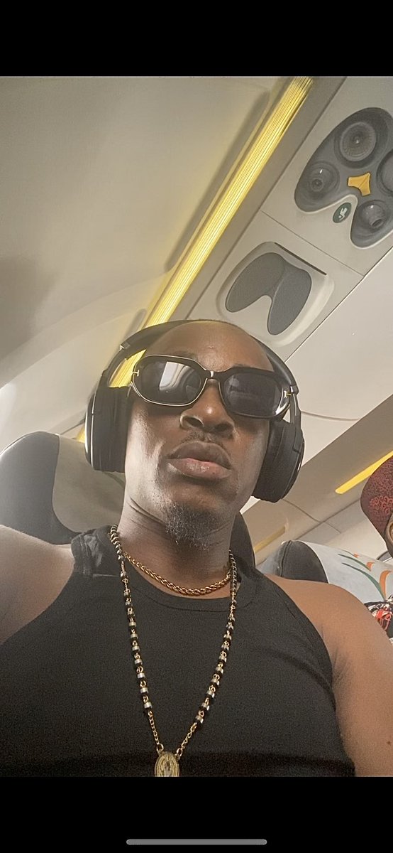 Ikpa_Udo's tweet photo. Feels great flying around the country like a tourist & getting paid for what I PA$$IONATELY love doing βοΈβ¨π«π¦Έπ½ββοΈπ¬π«π©οΈ Music & entertainment pro max kβusung mainstream. Ofcourse BILLBOARD BABY ado WORTHY. Kpe!!!!
Relevantly busy all through the year π₯π₯π₯ #EDIDEM #IkpaUdo #hero https://t.co/xEiCHR8DFW