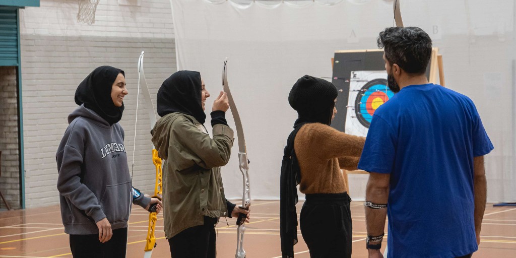 📢Vacancy alert!📢 Are you passionate about sports and community engagement? We're looking for a Community Archery Coach Apprentice to grow archery in communities in the Blackburn/Preston area: ow.ly/Jmgh50RTMIV #apprenticeship #Blackburn #Preston