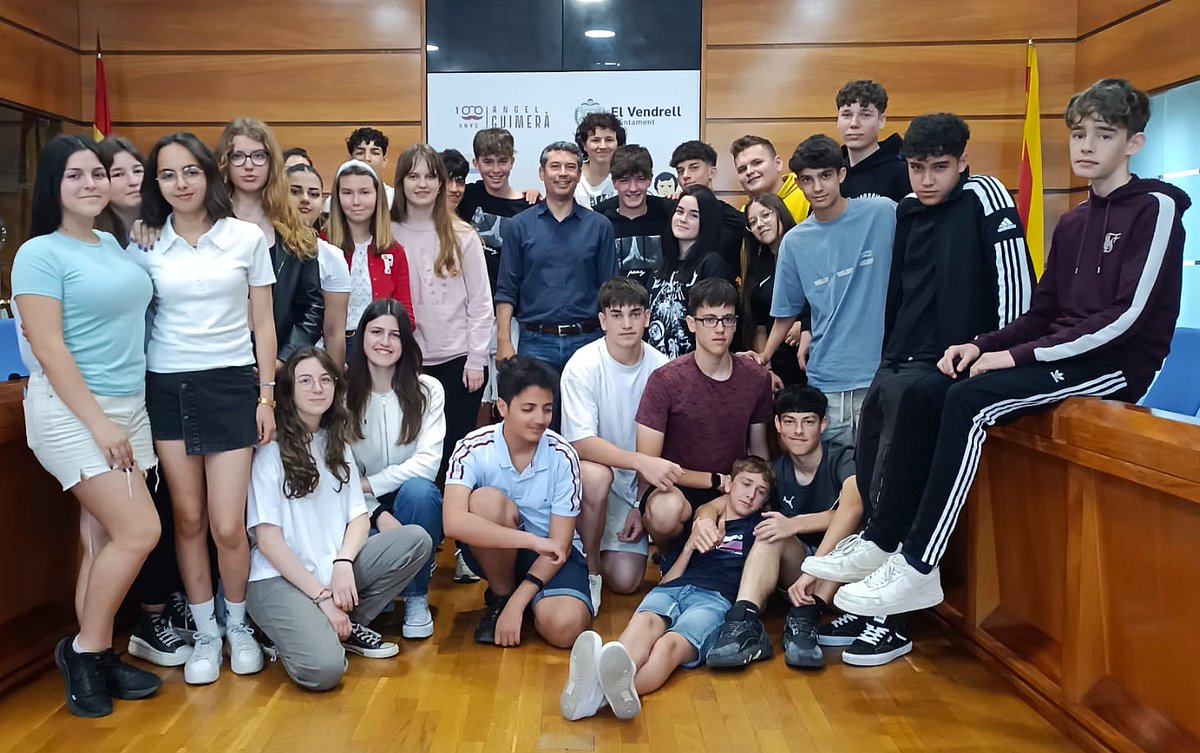 👉Alumnes de 3r ESO de l'INS Baix Penedès han presentat els seus projectes d'Aprenentatge Servei per millorar l'entorn urbà del Vendrell @EducaVendrell @mediambientelv #elV #CuidemElVendrell