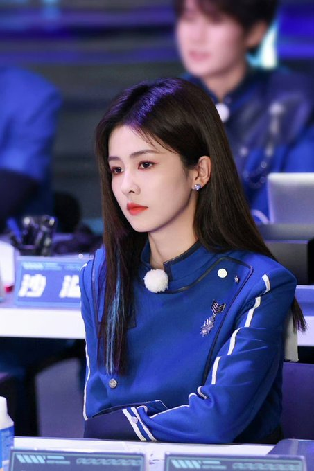 lusiwonii179's tweet photo. #BaiLu Studio weibo Update for #keeprunning tonight's episode😍💙
Handsome Police Officer LuLu😎👩✈️
#keeprunning12 episode 05✨
#BaiLu #白鹿 https://t.co/KbDVgn8QGY