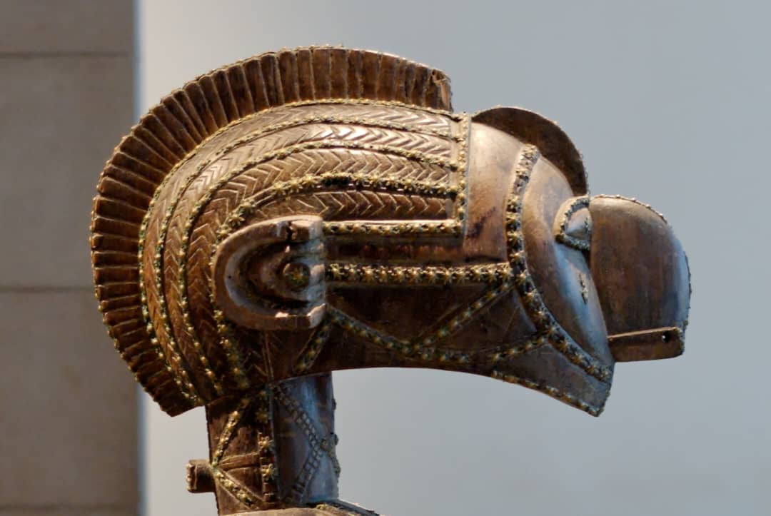 Médias privés Djoma, Espace FM, Espace TV, FIM FM :  licences retirées par l'autorité.  L'écrivain Monenembo: PC et manuscrit volés par un quidam. Jours lugubres pour la presse et les lettres guinéennes. Attention danger. Liberté et Solidarité sont moteur de progrès.