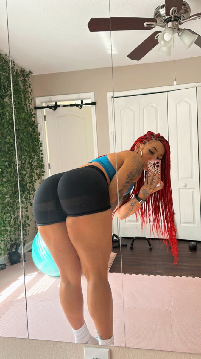 baddbuffbambii's tweet photo. Booty thread lets go: https://t.co/r9dVIAJL9o