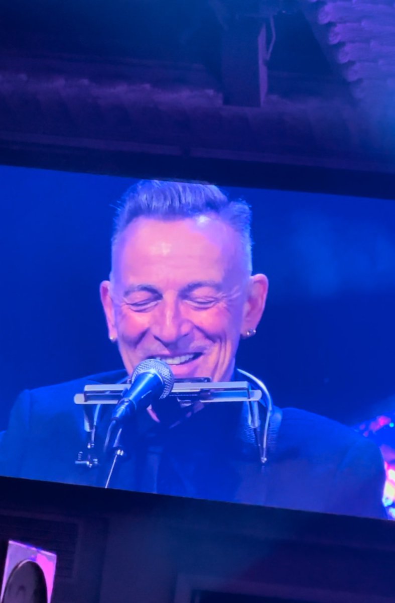 jjlovegrove's tweet photo. Beautiful end to #IvorsWeek. Huge congratulations to all nominees &amp; winners at this years The Ivors Awards. Huge thanks to @PRSforMusic @PPLUK @AmazonMusicUK &amp; all at @IvorsAcademy for celebrating &amp; supporting songwriters, composers &amp; lyricists ♥️ #brucespringsteen #lanadelrey https://t.co/iHYefKfhtf
