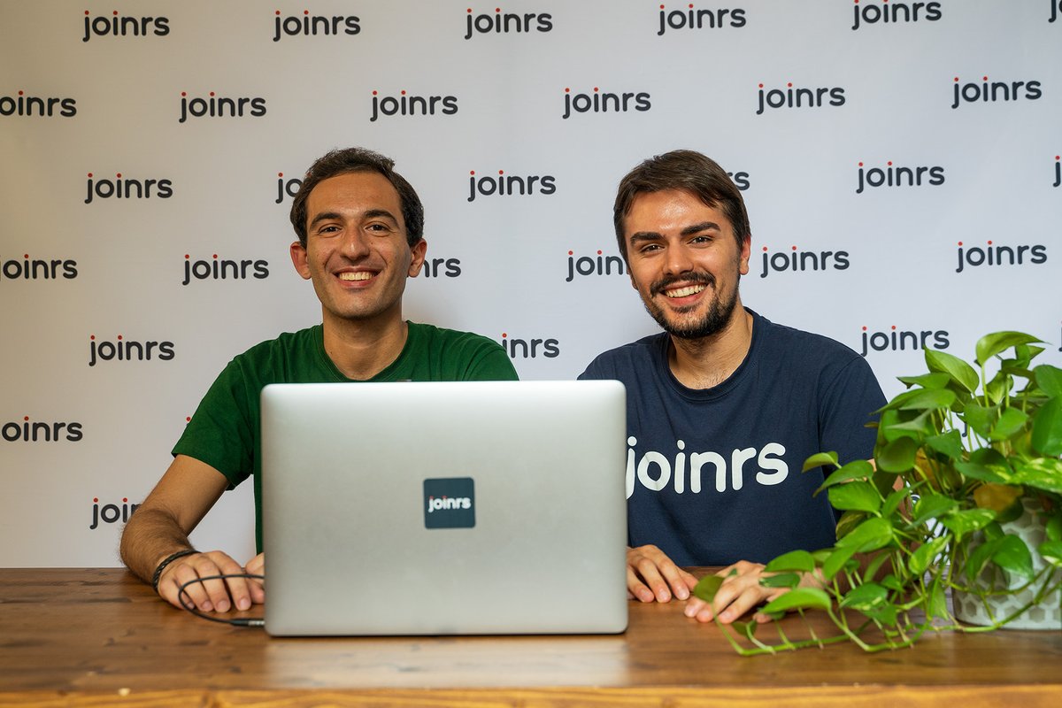 MakerFaireRome's tweet photo. 🔎 Scopri come l'#AI sta rivoluzionando il mercato del lavoro con #Joinrs, giovane startup italiana che ha creato una piattaforma innovativa per aiutare i giovani a intraprendere una nuova avventura professionale. Leggi il nostro articolo 🔽
https://t.co/8abxcDoPQy https://t.co/tnuTG5LUCv