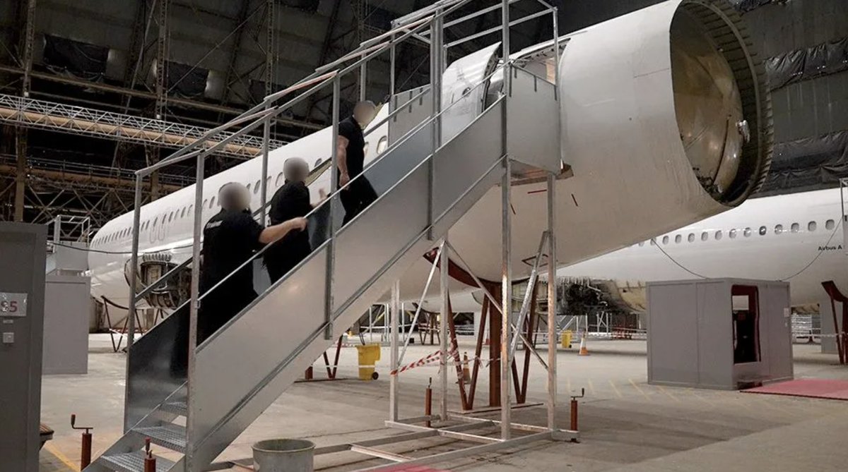 I was given access inside the £6.4m secret government facility being used to train escorts for the Rwanda programme. 

The Conservatives want flights to leave in July, Labour would scrap the policy. 

 bbc.co.uk/news/articles/…