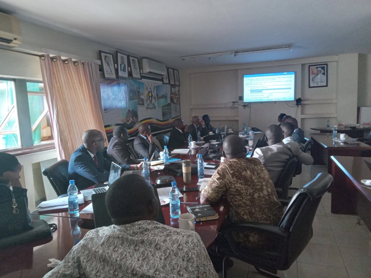 ucpaUG's tweet image. The consumer protection law is coming!

@ucpaUG participated in the review of the final draft #ConsumerProtectionBill yesterday at @mtic_uganda , presented by the First Parliamentary Council

#ConsumerRights  @pwatchug @UCC_Official