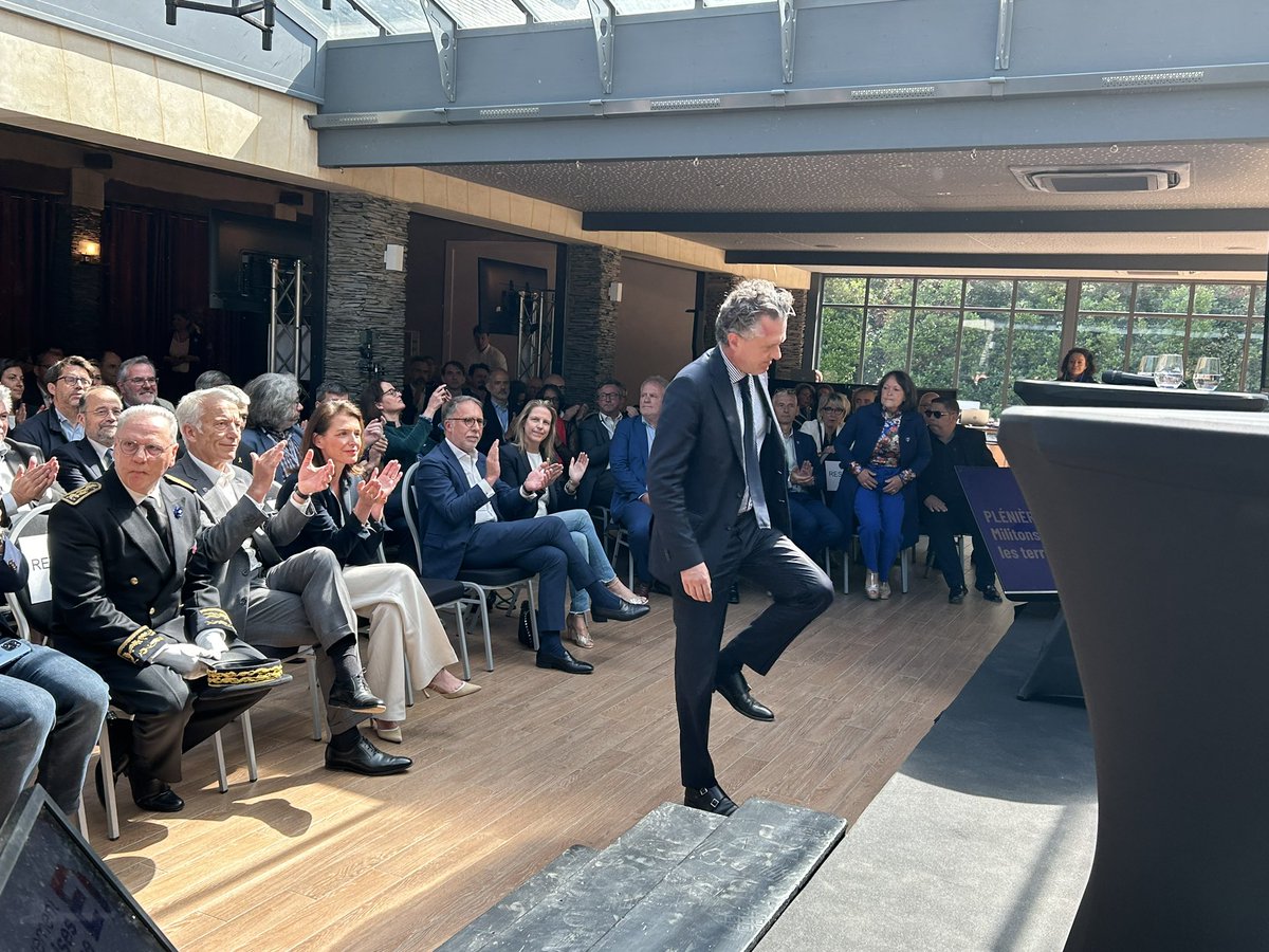 MedefPDL's tweet image. Plénière de clôture de notre convention @medef « militons pour le climat et les territoires » avec @C_MORANCAIS @paysdelaloire @ChristopheBechu et @PatrickMartin_1