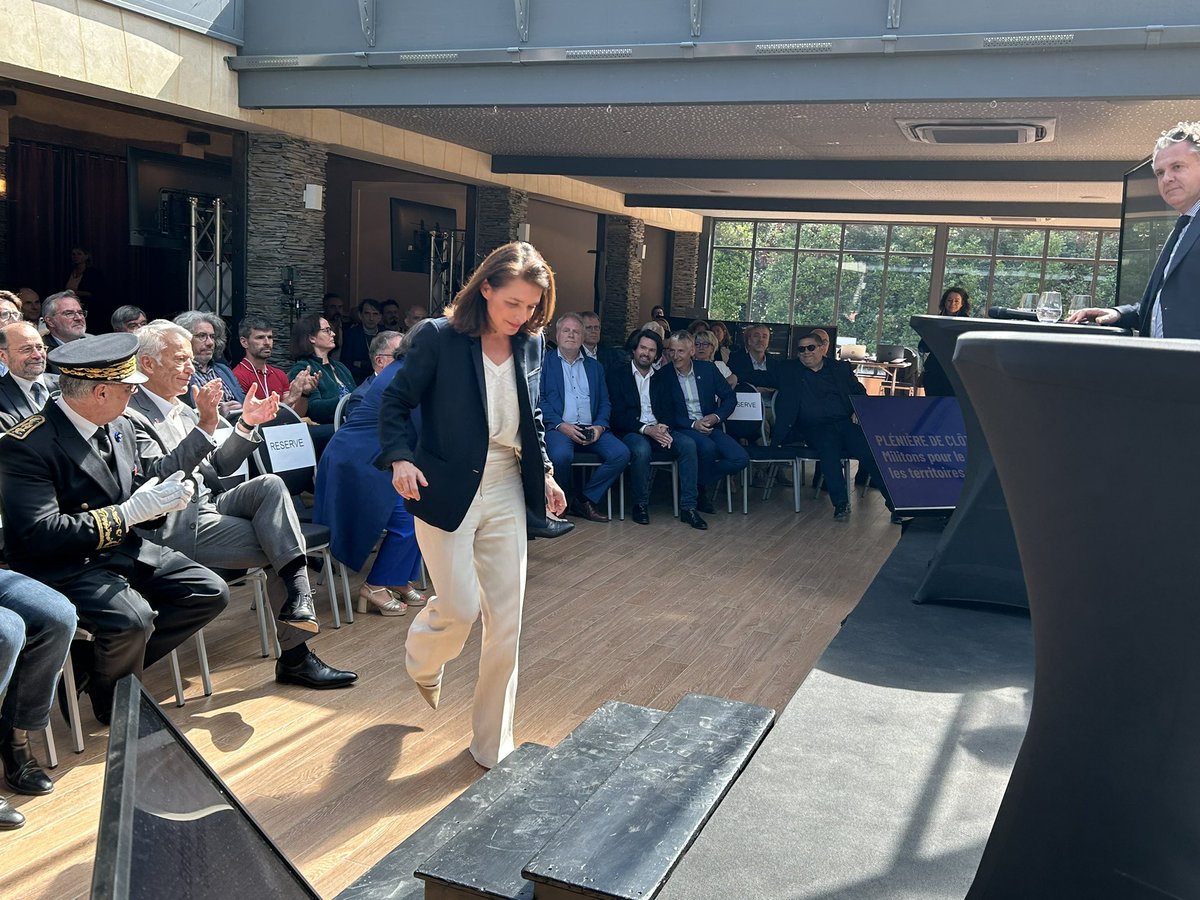 MedefPDL's tweet image. Plénière de clôture de notre convention @medef « militons pour le climat et les territoires » avec @C_MORANCAIS @paysdelaloire @ChristopheBechu et @PatrickMartin_1