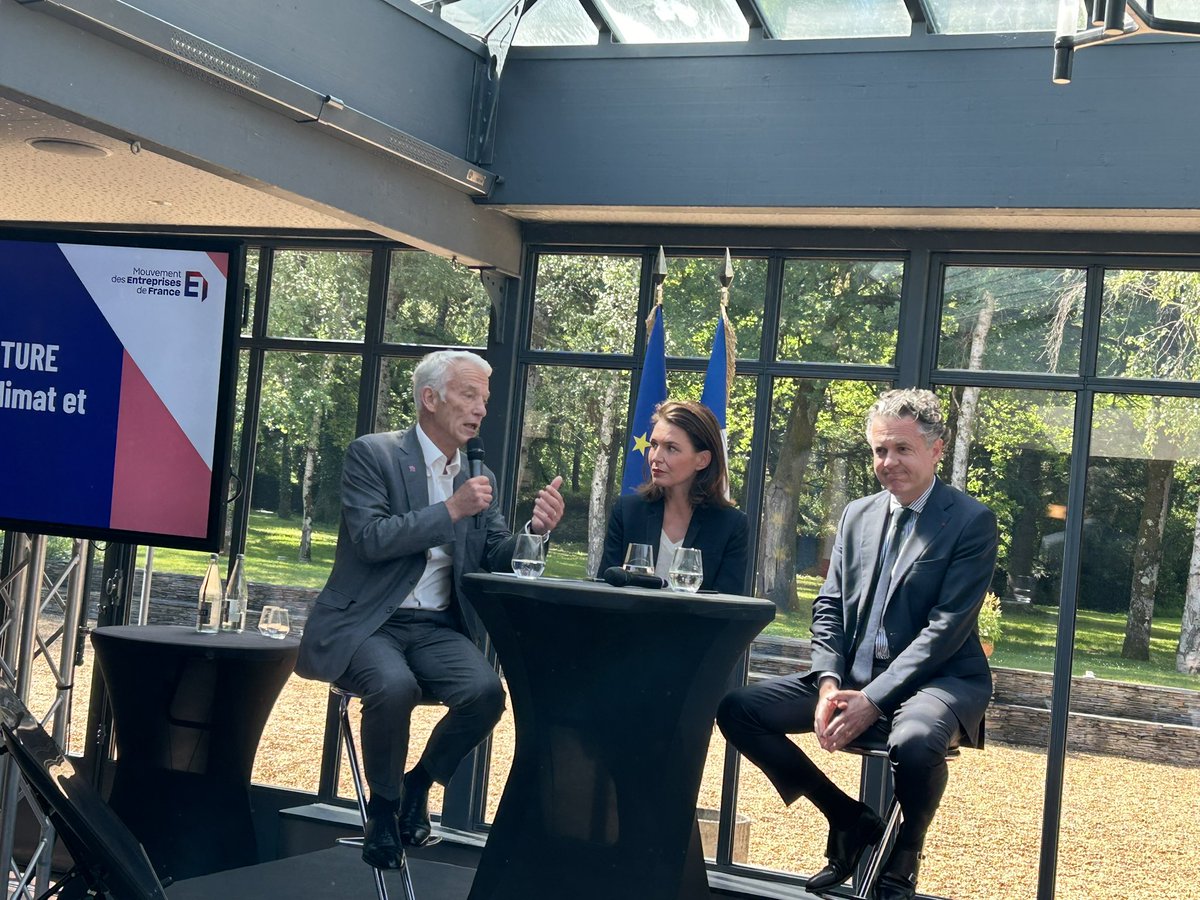 MedefPDL's tweet image. Plénière de clôture de notre convention @medef « militons pour le climat et les territoires » avec @C_MORANCAIS @paysdelaloire @ChristopheBechu et @PatrickMartin_1