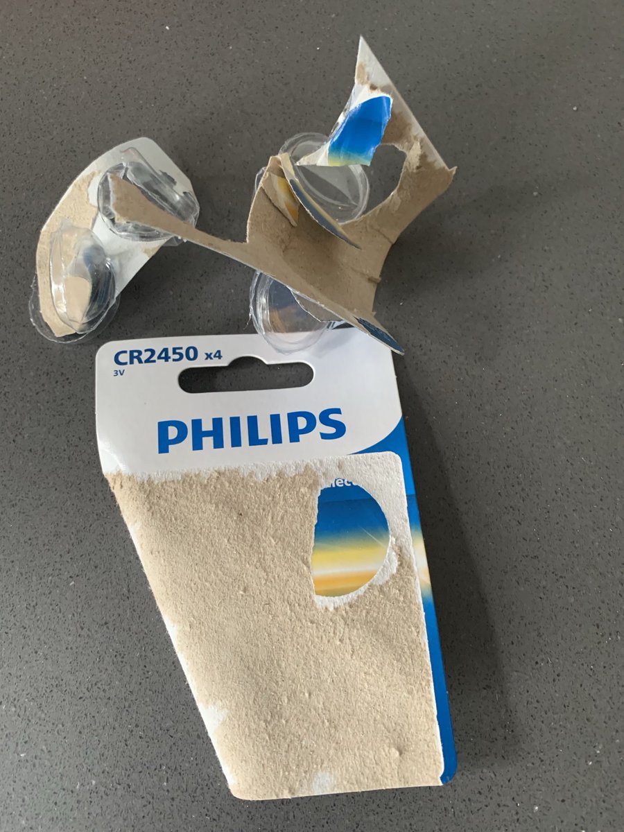⁦<a href="/PhilipsCare_NL/">PhilipsCare NL</a>⁩ fijn dat jullie de verpakking kindveilig maken maar dit is over de top. Een volwassene wil het graag openen en erna nog steeds 10 vingers hebben.