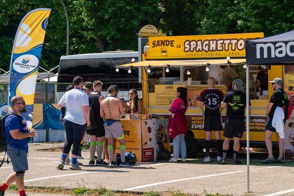 DAY 2 is starting now. Good luck to all the teams! In the meantime, look how cool you were yesterday! 🏳️‍🌈 🕶️

📷 magociclo

#BinghamCup2024 #RomeRugby #JoinTheGame #inclusiverugby #joinusbinghamcup #binghamcupiscoming #roma

Food truck by tts.food 🍔🌮🍕🍟