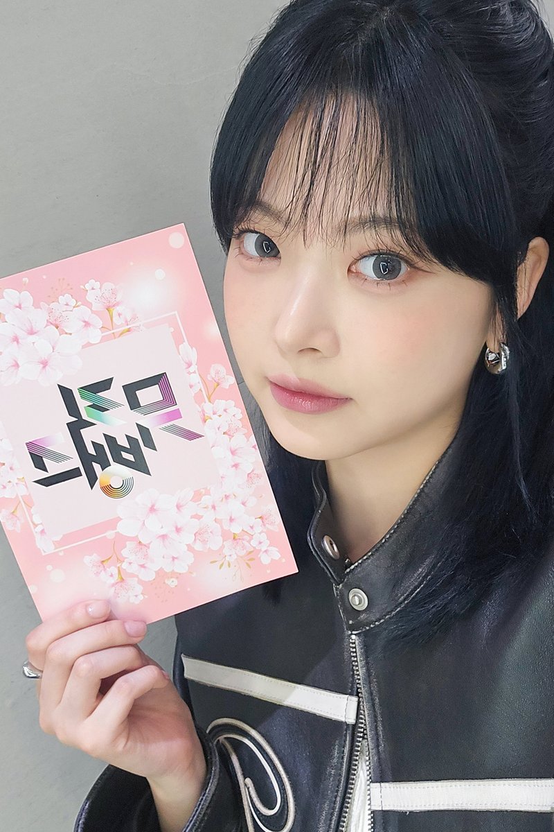 [#오늘의르세라핌]
240524 @ 뮤직뱅크

#LE_SSERAFIM #르세라핌
#HONGEUNCHAE #홍은채