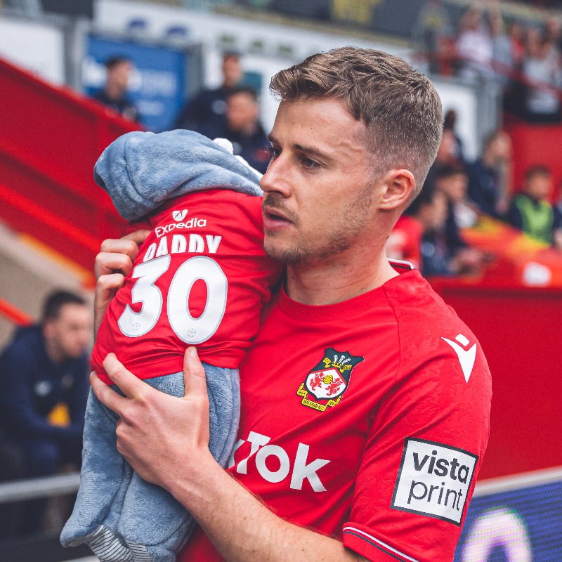 Wrexham_AFC's tweet photo. An incredibly important story and message shared by JJ and his partner Chloe during this week's @WrexhamFX ❤️

To find out more and how you can donate to two fantastic causes, click below.

🔴⚪ #WxmAFC