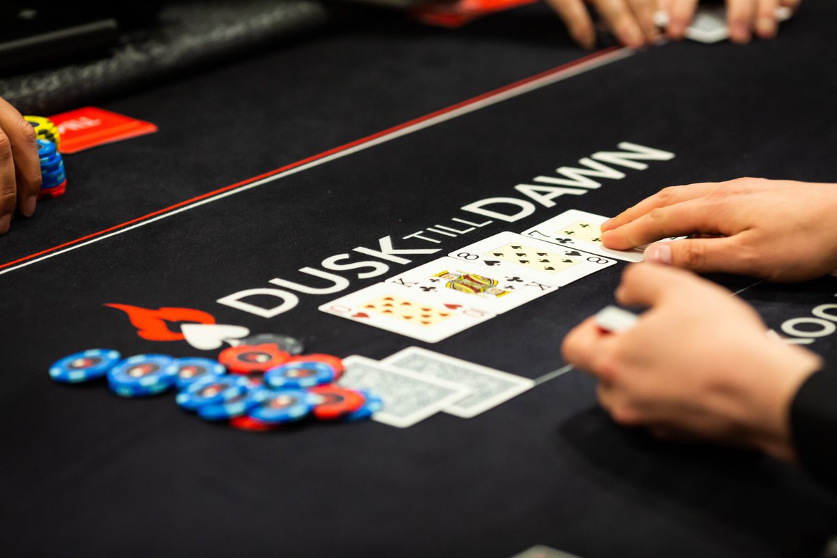 Cards are in the air for the Main Event of the first ever British @eaptpoker festival, at the home of UK poker, @DTD_Club. We have all the action in our live updates here 👉pokernews.com/tours/ea-poker…