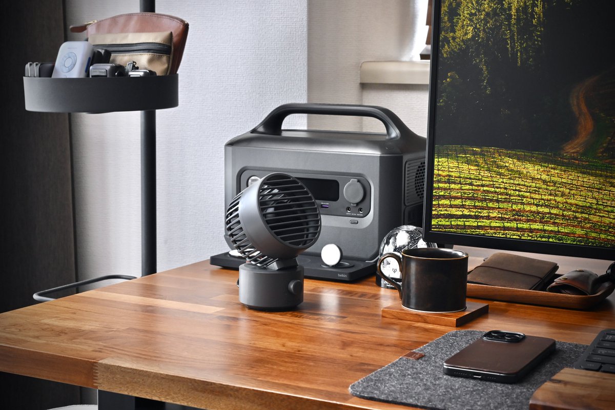 tezlog10's tweet photo. リズム 卓上扇風機 Silky Wind Mini ご提供頂きました。
おしゃれなデザインでコンパクトなのに大風量!めっちゃいい。上下の角度調節や左右の自動首振りも。
暑くなりはじめの今の時期やこれからの梅雨に向けて!
リズム Silky Wind Mini レビュー
https://t.co/5gnSnBEixM
#Tezlog #PR https://t.co/O2XstHBV0C