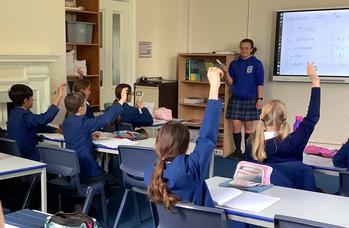 StNicksLang's tweet photo. 🇫🇷 Happy #StNicksYearFrench Year 11 students came to teach a Year 6 French class after their last GCSE exam this morning. It was engaging, informative, and a lot of fun 🎉, especially with a Gimkit "Beat the Boss" game won by the Year 6s! 🏆👏 #StNicksYear6 #StNicksCommunity https://t.co/Q3PqbjjaWh