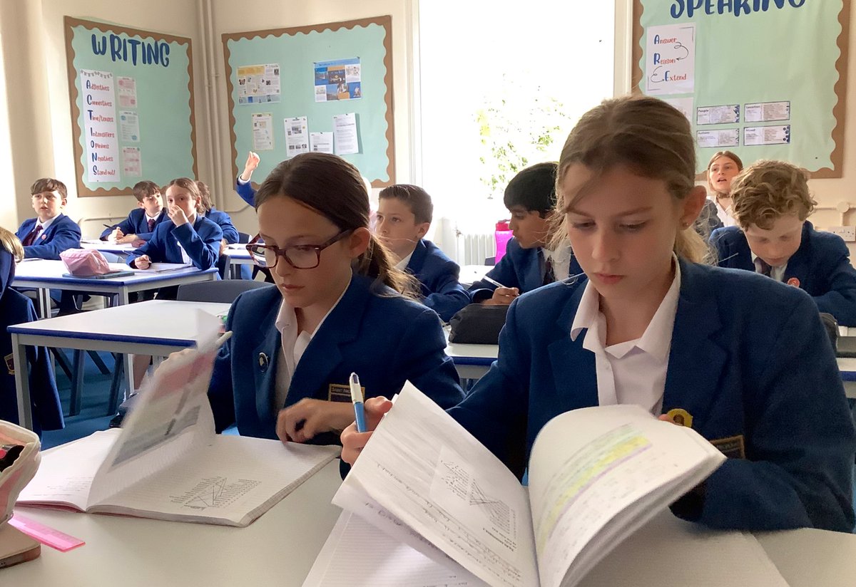 StNicksLang's tweet photo. 🇫🇷 Happy #StNicksYearFrench Year 11 students came to teach a Year 6 French class after their last GCSE exam this morning. It was engaging, informative, and a lot of fun 🎉, especially with a Gimkit "Beat the Boss" game won by the Year 6s! 🏆👏 #StNicksYear6 #StNicksCommunity https://t.co/Q3PqbjjaWh