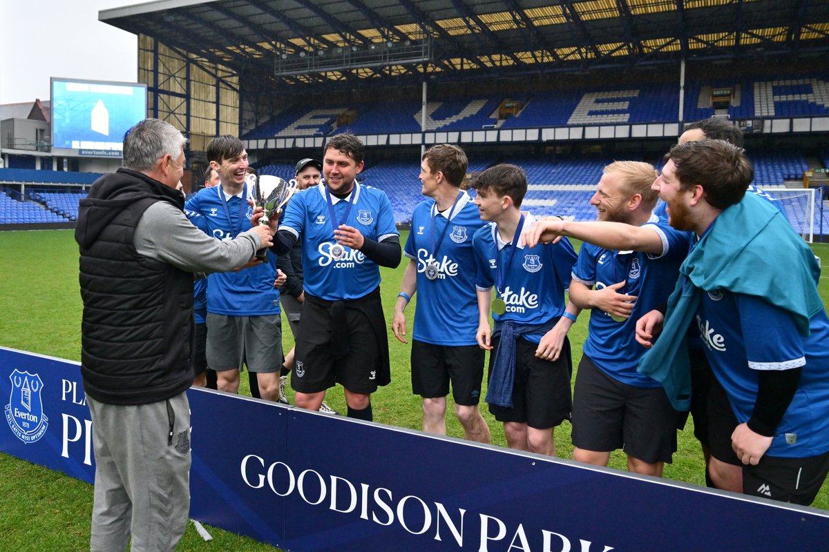 1⃣6⃣ @efc_engagement Supporters' Clubs graced Goodison Park last night for a tournament raising funds towards our life-saving provision. Thanks to all who took part and helped us raise over £7,000. 👏 Spirit of the Blues. 💙 🤝 @flintshireefc | @_ESCCNA | @BristolToffees |