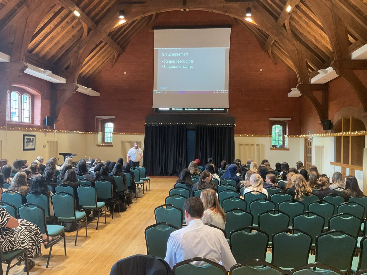 THRIVE at Bolton School Girls' Division (@bsgdthrive) on Twitter photo Year 12 discussed gender stereotypes in the media and how this impacts our use of language, especially LBGTQ+ vocabulary. Thank you, once again, Gareth Cheesman you made us think about the words we choose and how language can shape reality. <a href="/esteem_acetUK/">esteem acet UK</a> Year 12 discussed gender stereotypes in the media and how this impacts our use of language, especially LBGTQ+ vocabulary. Thank you, once again, Gareth Cheesman you made us think about the words we choose and how language can shape reality. <a href="/esteem_acetUK/">esteem acet UK</a>