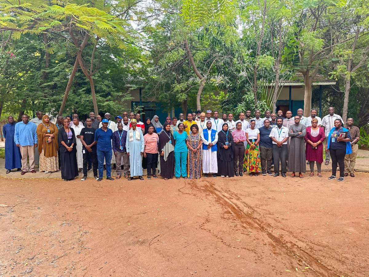 What is one of the most crucial parts of <a href="/UNHCR_Kenya/">UNHCR KENYA</a> ?

⭐️TEAM WORK⭐️

Thank you to each and every one of you in Nairobi, Kakuma and Dadaab. A productive morning connecting and discussing how we can better protect refugees in Kenya.