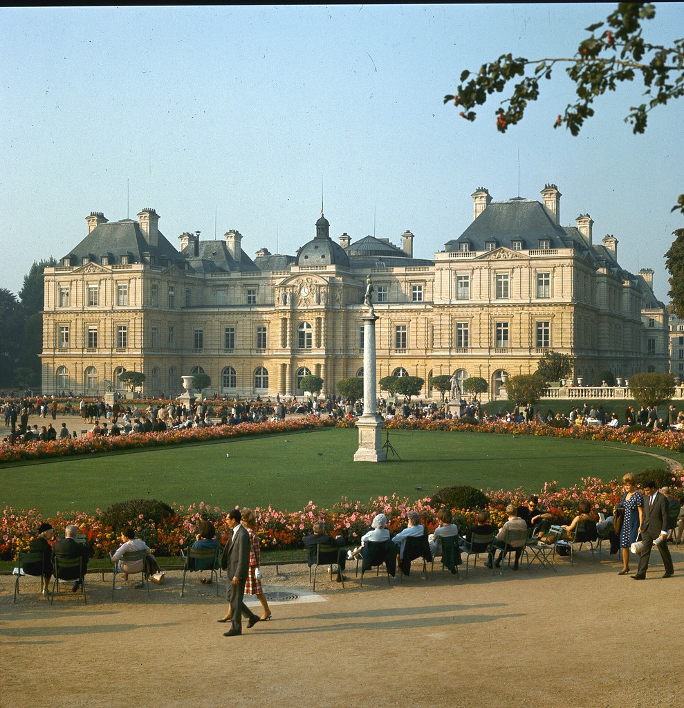 Paul Almásy. Jardin du Luxembourg c.1955.