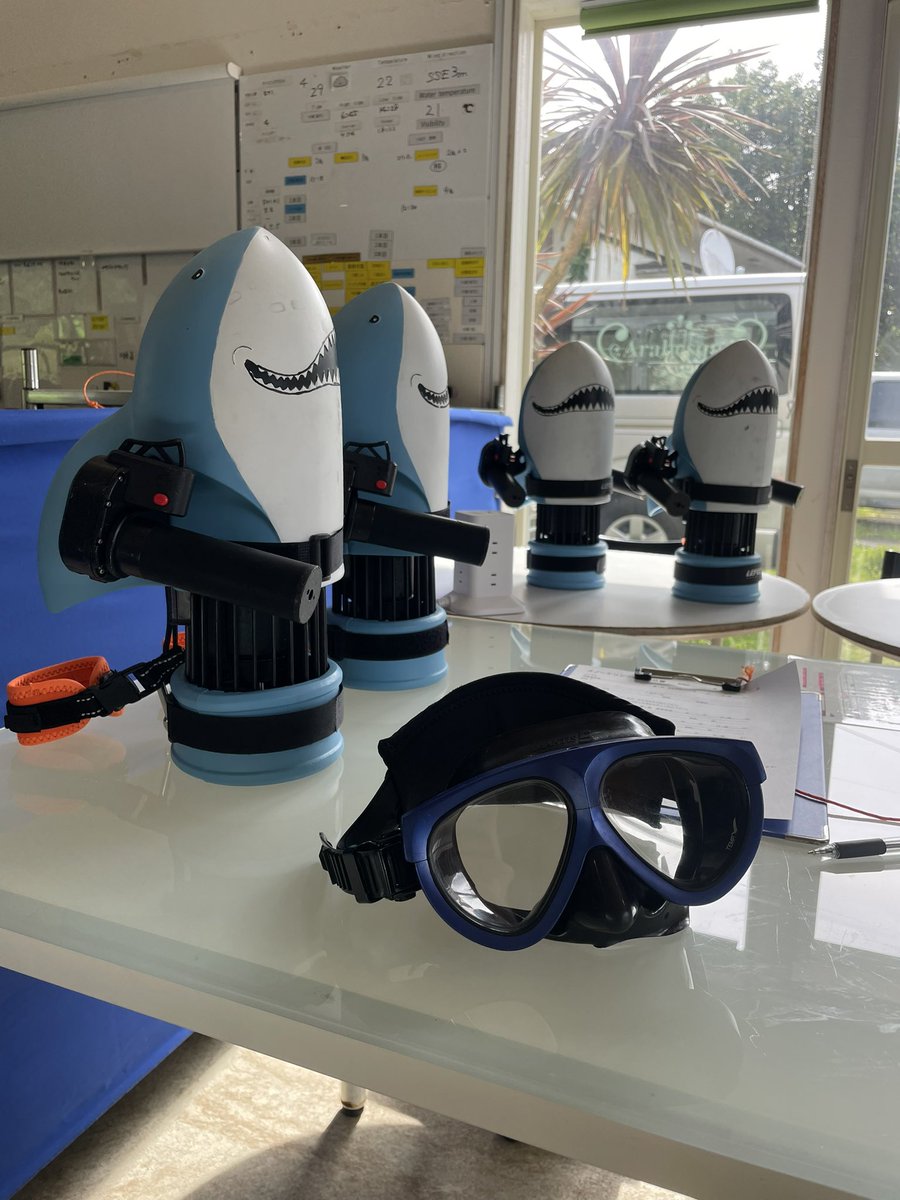 🦈サメヘッド・スクーターシュノーケル🦈 水中スクーターにつかまって