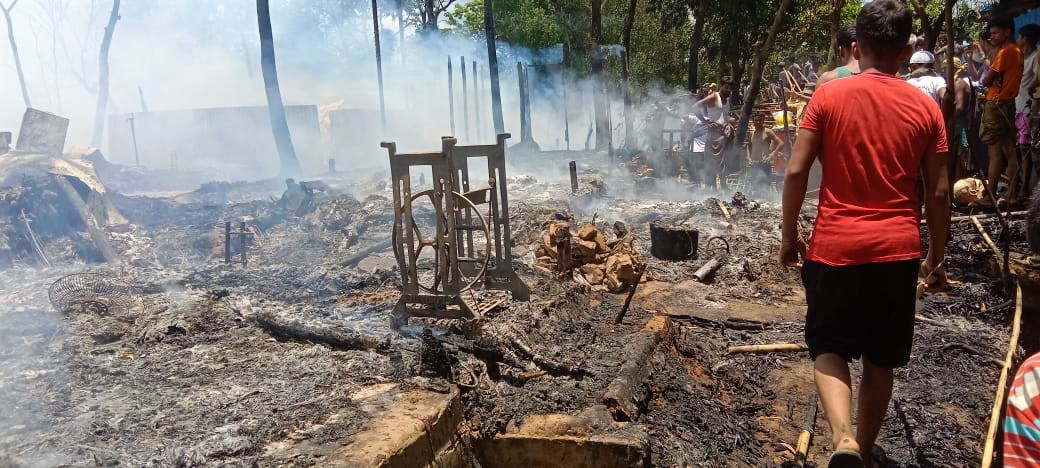 Nos rompe el corazón el nuevo incendio que se ha desatado esta mañana en el campamento 13 de refugiados rohingya en Cox's Bazar, en Bangladesh. Estamos evaluando ya las necesidades de los afectados, especialmente de los niños vulnerables y preparándonos para atenderlos